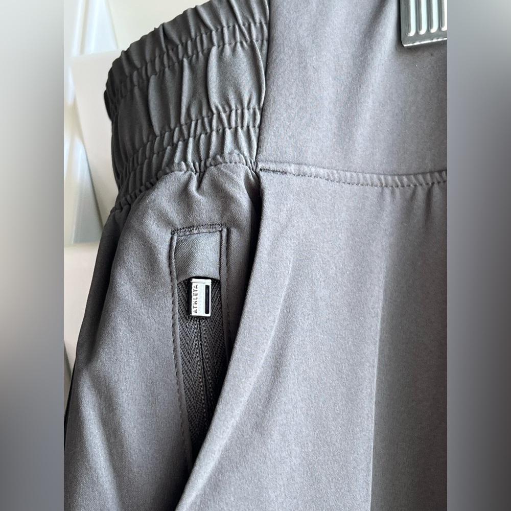 ATHLETA - NWT- BROOKLYN JOGGER - SIZE 24 -GREEN - ZIPPER POCKETS